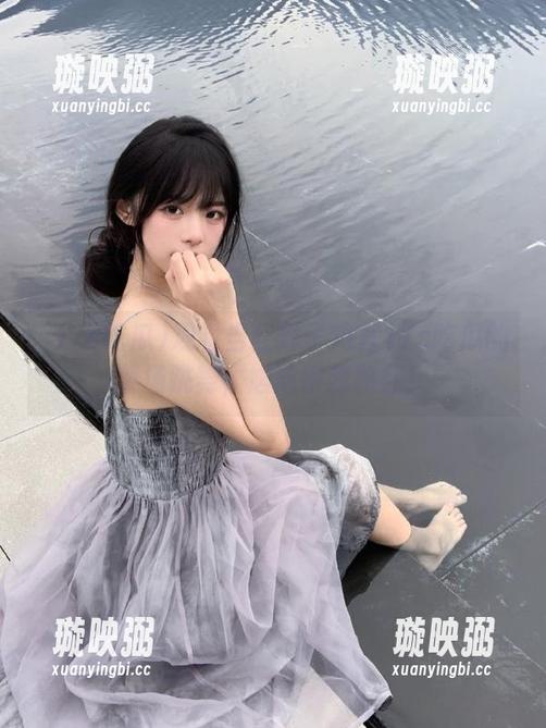 17c吃瓜 观看当红炸子鸡在17c吃瓜的菜场跳舞,尴尬得我脸红!