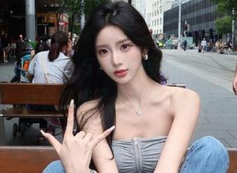 从“51吃瓜网cg”的传送门出去，我仿佛成了八卦界的旅行者！