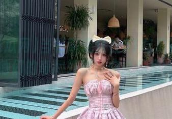 当朝阳观众在51吃瓜网上分享他们的奇闻轶事，你能想象吗？