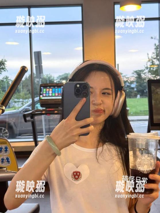 51热门 谁说吃瓜无趣?51热门苹果版今日提供新鲜瓜料,真让我傻眼了!