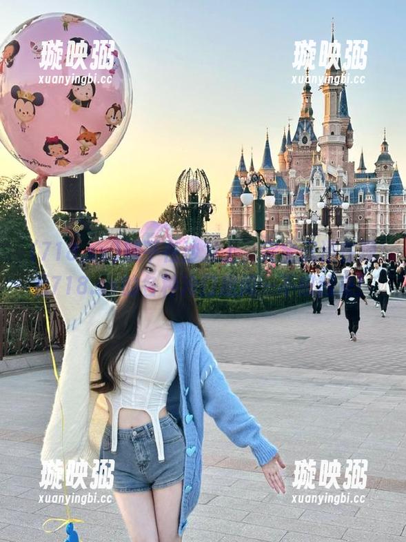 躺平在沙发上，完全沉浸在观看718.sx的各种冷门趣闻…不想起来！