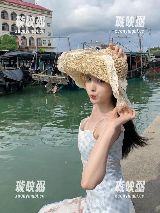 91icg 爬在91icg的网页上,我仿佛成了全宇宙最忠实的吃瓜群众!