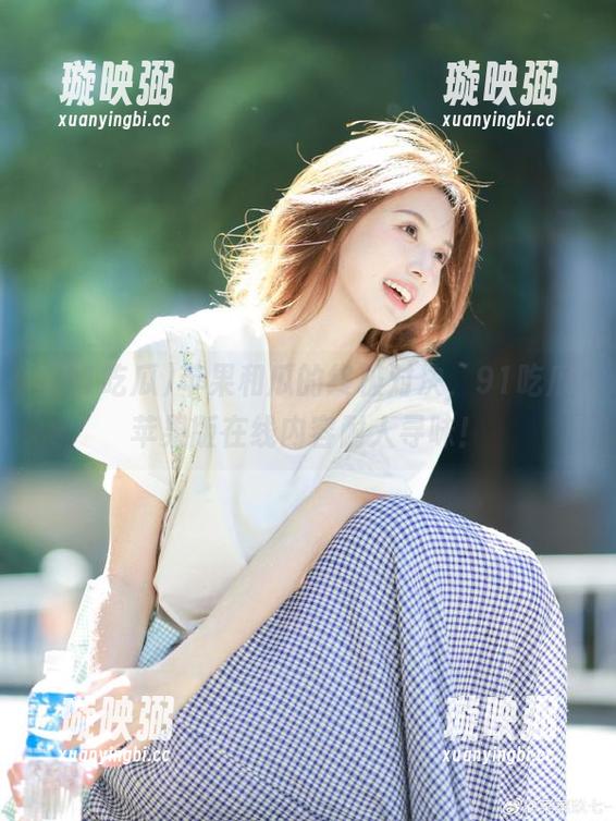 91吃瓜 苹果和瓜的终极对决,91吃瓜苹果版在线内容耐人寻味!