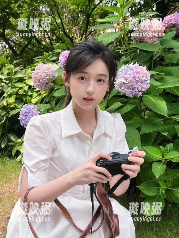 cgw cgw网站:聚焦生活中的百态,吃瓜不分场合!