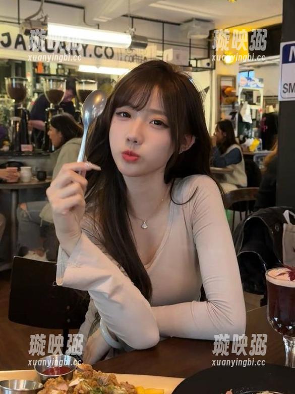 一起吃瓜 首页有“一起吃瓜”最新视频,不点不知道,一点吓一跳!