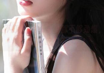 网页小说都不够劲爆，这才是真正的吃瓜不打烊！