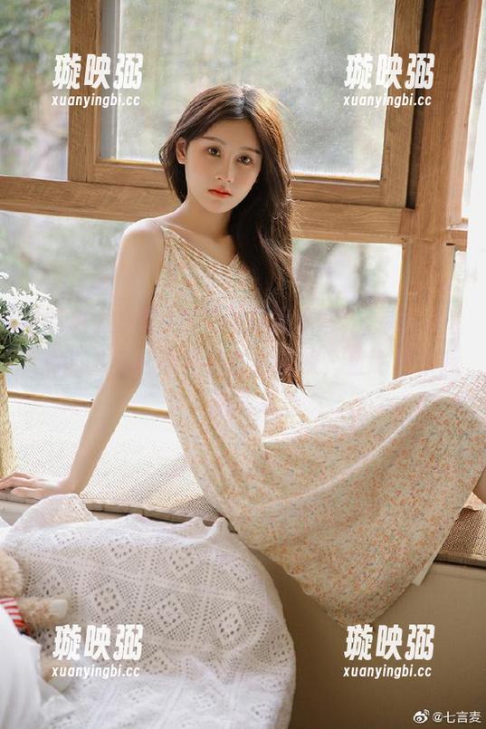 吃瓜大本营 在“吃瓜大本营”转悠,ios端的八卦就像免费的小蜜蜂,直飞进了我的耳朵