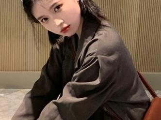 苹果手机的小伙伴们注意了，www.51吃瓜网苹果版带你瓜田玩到天际！