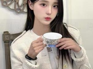 黑料吃瓜网在线，边睡边吃瓜，完美的中午选择！