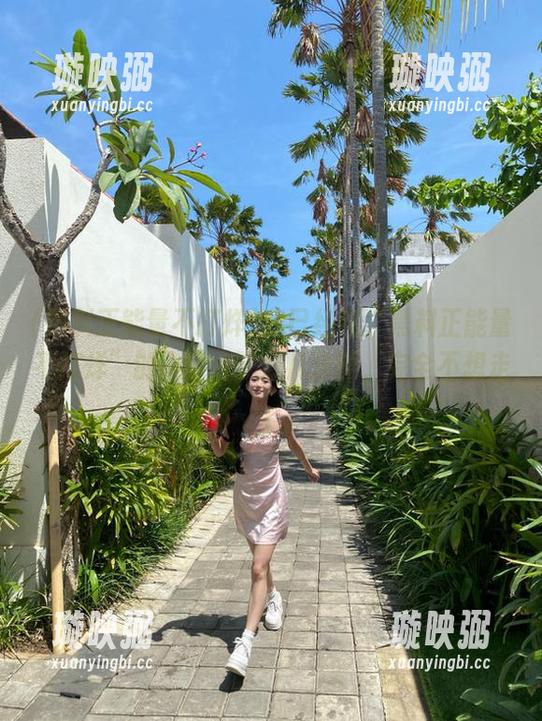 黑料正能量不打烊 我已经在“黑料正能量不打烊”的入口卡了好几分钟,完全不想走。