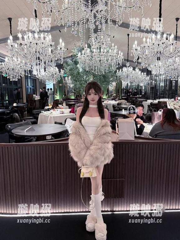 黑料网 在黑料网的网页上盯着热门事件直播,我是不是该考虑切换到吃米观众了?