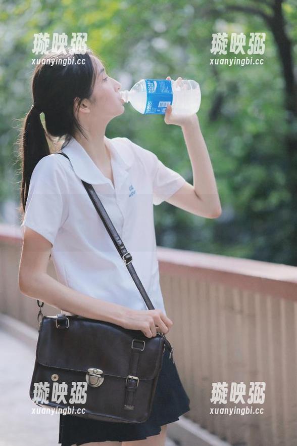 黑料网 黑料网入口:欢迎来到八卦的深渊,准备好吸猫了吗?