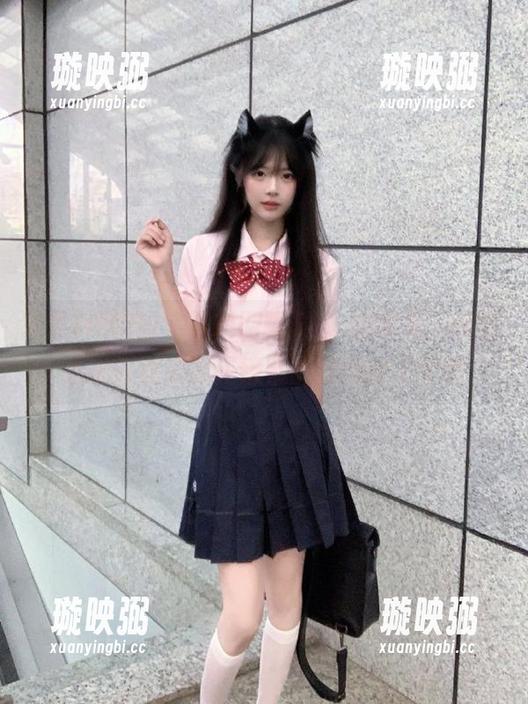 黑料网曝 “黑料网曝51”的网页,我刚点进去就被眼花缭乱的新闻打了个懵